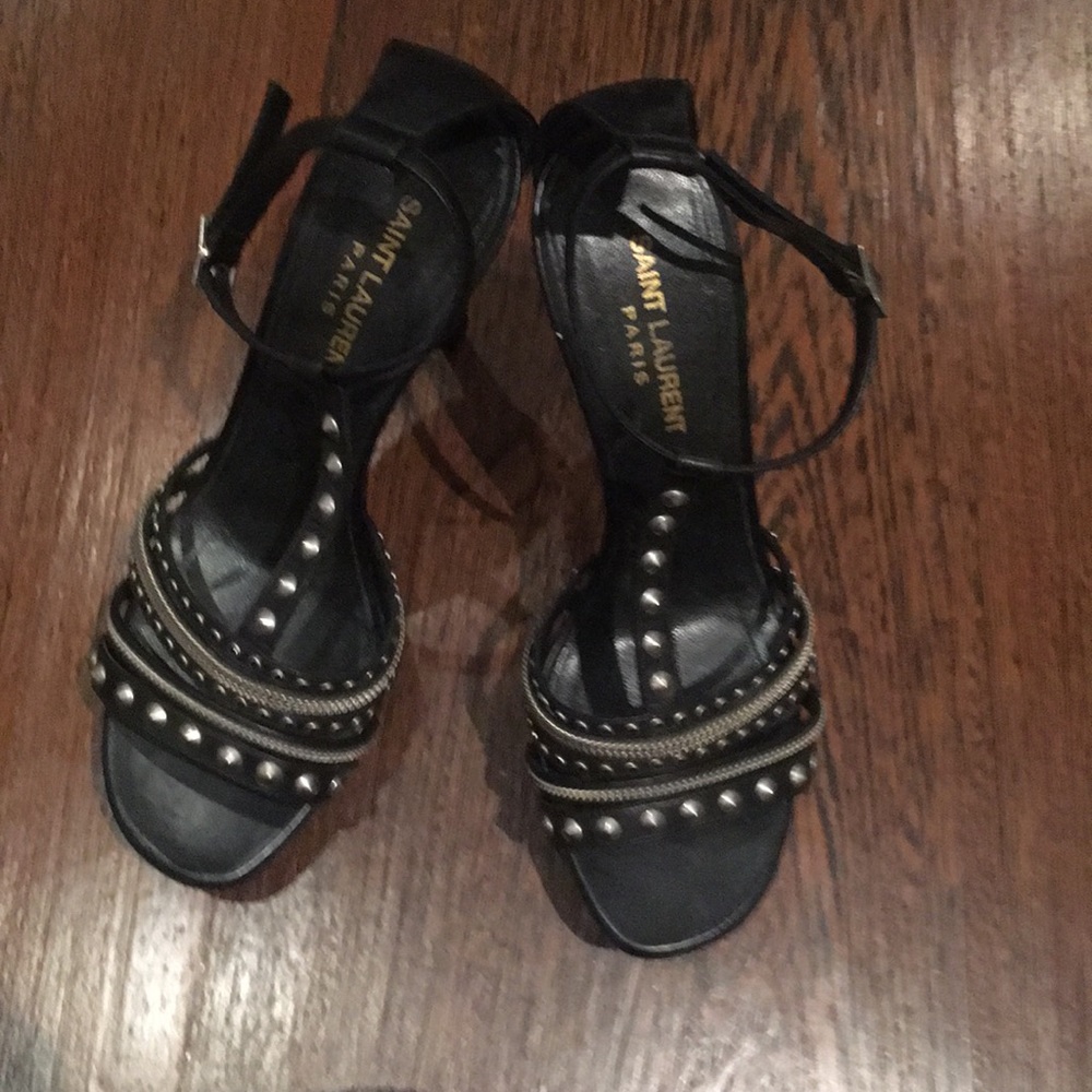 SAINT LAURENT STUD SANDALS